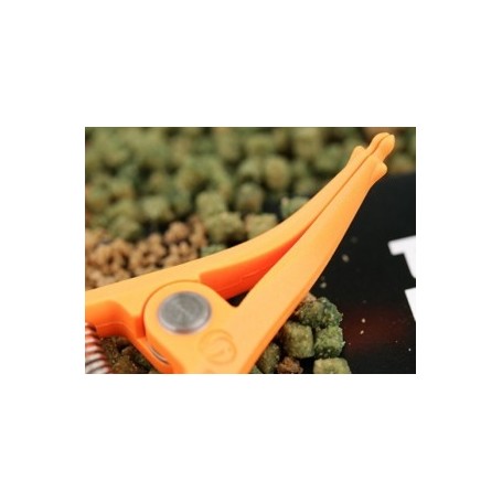 Guru Pellet Pliers